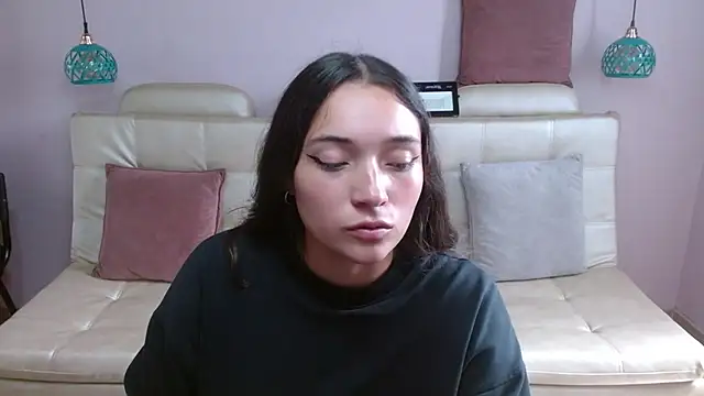 Snapshot of Marianne_Cam chatting on 4, 5, 2026 Marianne Cam online show from 4, 5, 2026