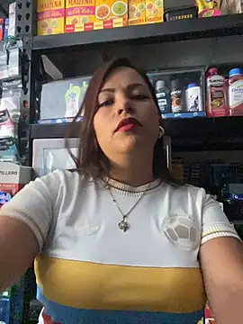 Snapshot of MIA_ROSSEEE chatting on 11, 6, 2026 MIA ROSSEEE online show from 11, 6, 2026