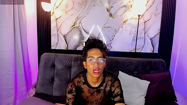 Snapshot of triiangel_latinboy chatting on 14, 6, 2026 triiangel latinboy online show from 14, 6, 2026