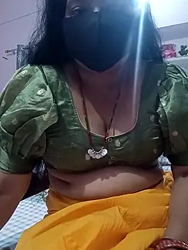 Snapshot of bhabhi-lovely chatting on 8, 5, 2026 bhabhi-lovely online show from 8, 5, 2026