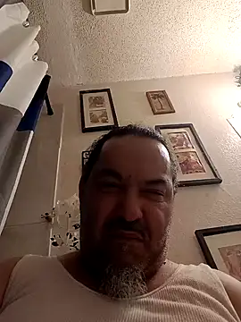 MrBustNut2026 online show from 13, 4, 2026