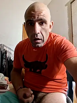 Snapshot of fitguy4u chatting on 26, 5, 2026 fitguy4u online show from 26, 5, 2026