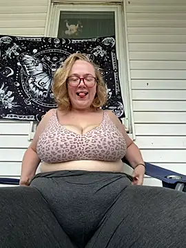 Snapshot of Kenzibb3 chatting on 7, 7, 2026 Kenzibb3 online show from 7, 7, 2026