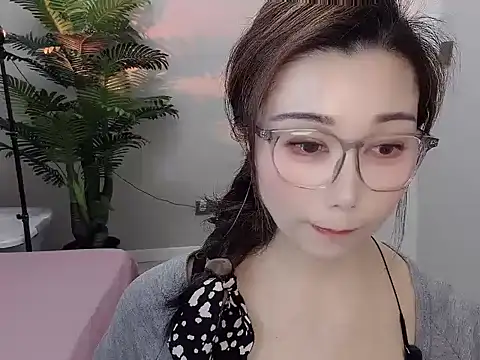 Snapshot of Yunxi- chatting on 27, 4, 2026 Yunxi- online show from 27, 4, 2026
