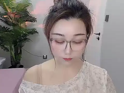 Snapshot of Yunxi- chatting on 28, 4, 2026 Yunxi- online show from 28, 4, 2026