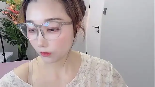 Snapshot of Yunxi- chatting on 30, 4, 2026 Yunxi- online show from 30, 4, 2026