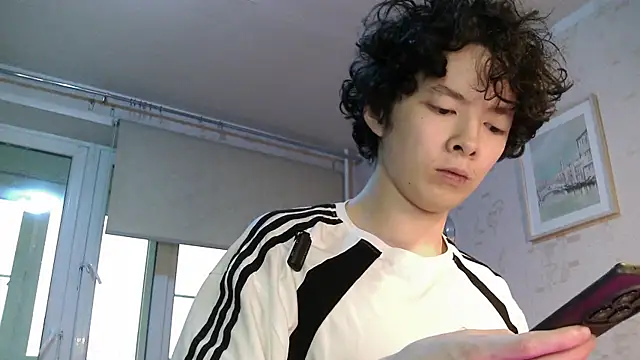 Snapshot of Miklaxyk chatting on 13, 5, 2026 Miklaxyk online show from 13, 5, 2026