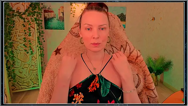 Snapshot of LanaRadiance chatting on 10, 6, 2026 LanaRadiance online show from 10, 6, 2026