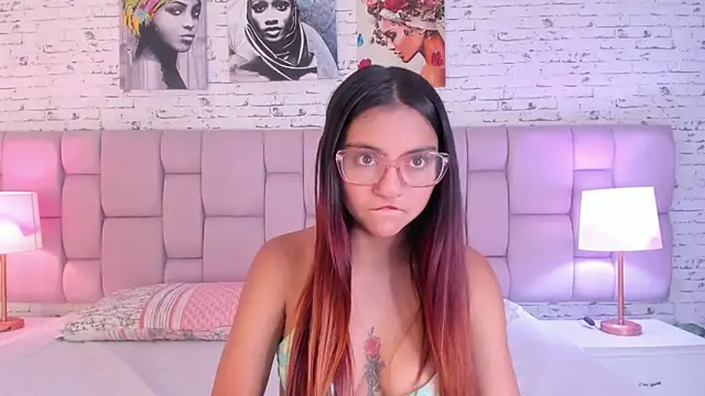 Snapshot of AshleeyRoberts chatting on 9, 5, 2026 AshleeyRoberts online show from 9, 5, 2026