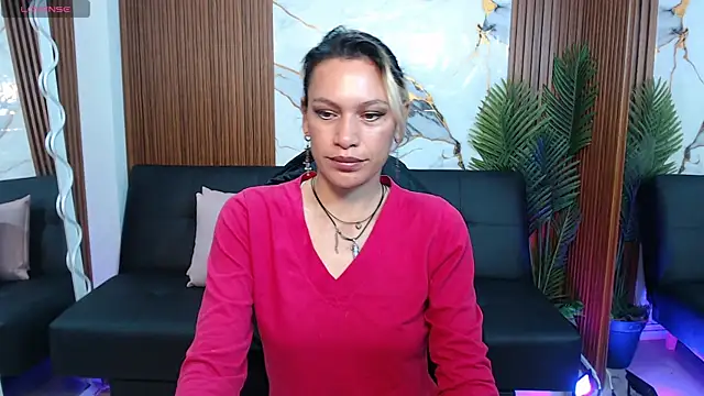 Snapshot of alonddra_tay chatting on 9, 5, 2026 alonddra tay online show from 9, 5, 2026
