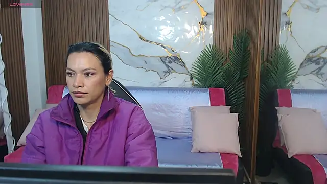 Snapshot of alonddra_tay chatting on 12, 5, 2026 alonddra tay online show from 12, 5, 2026