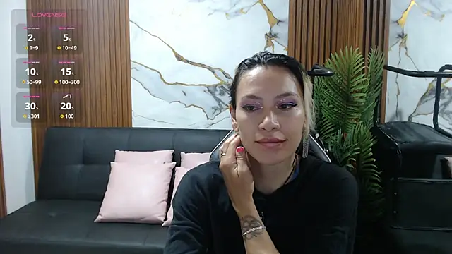 Snapshot of alonddra_tay chatting on 26, 5, 2026 alonddra tay online show from 26, 5, 2026