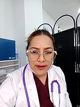 Snapshot of LUISA__07 chatting on 2, 5, 2026 LUISA 07 online show from 2, 5, 2026