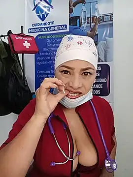 Snapshot of LUISA__07 chatting on 19, 5, 2026 LUISA 07 online show from 19, 5, 2026