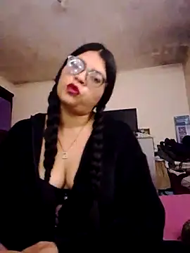 Snapshot of SOFI__10 chatting on 26, 4, 2026 SOFI 10 online show from 26, 4, 2026