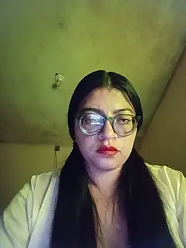 Snapshot of SOFI__10 chatting on 11, 5, 2026 SOFI 10 online show from 11, 5, 2026