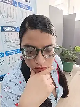 Snapshot of SOFI__10 chatting on 17, 5, 2026 SOFI 10 online show from 17, 5, 2026