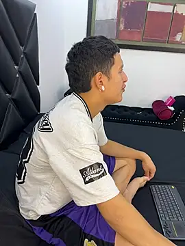 Snapshot of TomAndGia chatting on 24, 4, 2026 TomAndGia online show from 24, 4, 2026