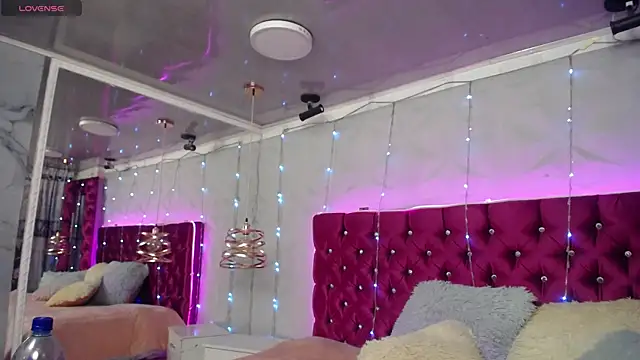 Snapshot of Fire-fergie chatting on 15, 4, 2026 Fire-fergie online show from 15, 4, 2026