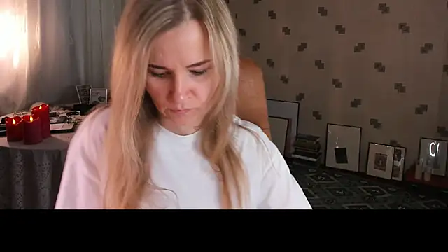MiaSparkes online show from 12, 6, 2026