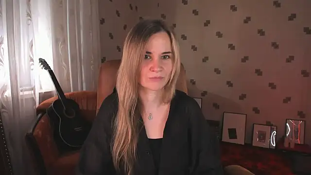 MiaSparkes online show from 26, 6, 2026