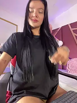 ZoeHarpers online show from 9, 6, 2026
