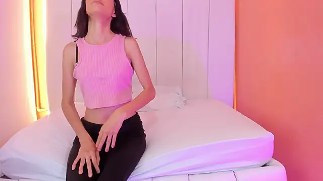 Snapshot of AntonellaRossi_os chatting on 9, 4, 2026 AntonellaRossi os online show from 9, 4, 2026