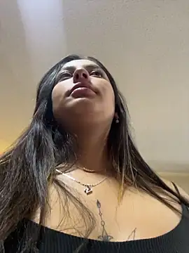 Snapshot of Lucyfer-fire chatting on 21, 5, 2026 Lucyfer-fire online show from 21, 5, 2026