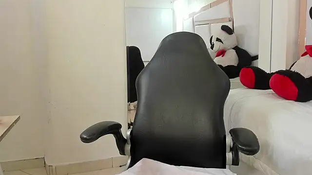 Snapshot of vanel_lope chatting on 15, 5, 2026 vanel lope online show from 15, 5, 2026