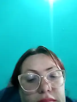 Snapshot of carolinhe26 chatting on 16, 4, 2026 carolinhe26 online show from 16, 4, 2026