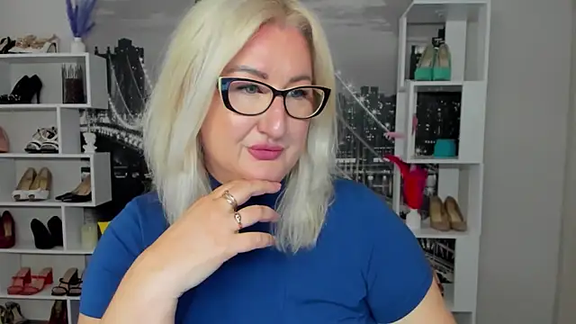 Snapshot of DianaFrances chatting on 3, 5, 2026 DianaFrances online show from 3, 5, 2026
