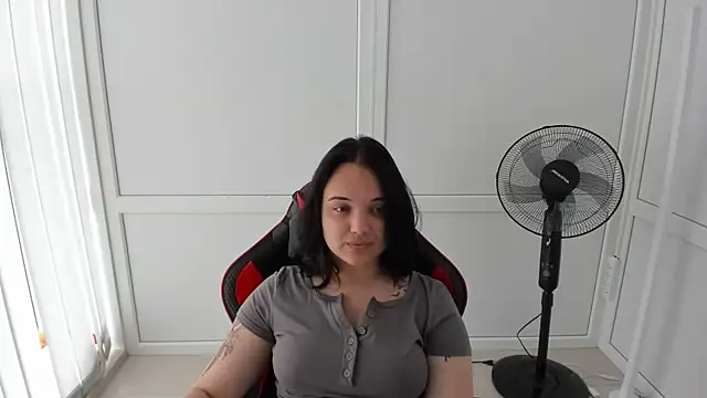 Snapshot of Caroline_cutte chatting on 14, 6, 2026 Caroline cutte online show from 14, 6, 2026