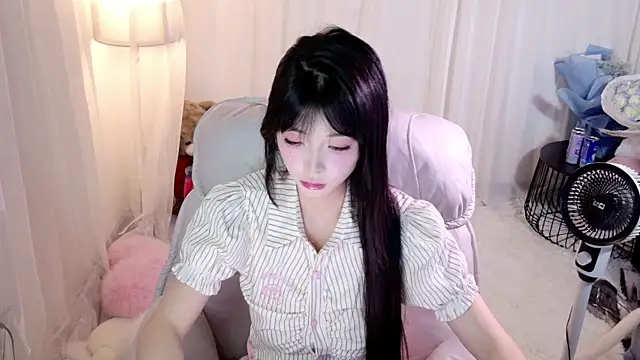 Snapshot of Zoe-001 chatting on 26, 4, 2026 Zoe-001 online show from 26, 4, 2026
