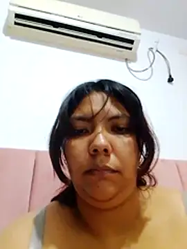 Izel  online show from 8, 7, 2026