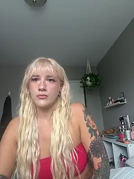 Snapshot of BettyBadNews chatting on 30, 4, 2026 BettyBadNews online show from 30, 4, 2026