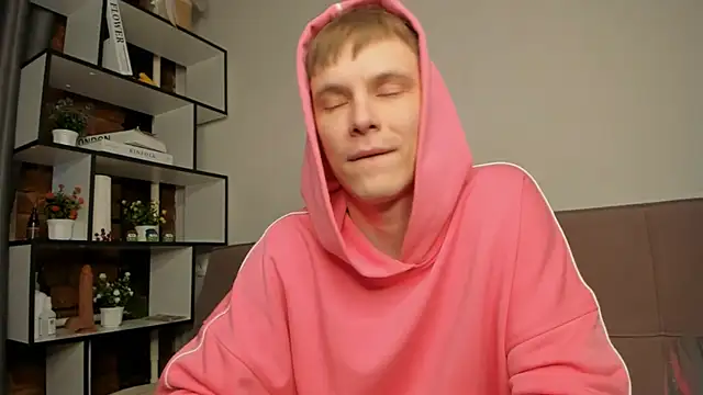 TwinkWhite online show from 28, 4, 2026