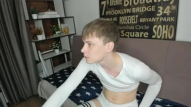 TwinkWhite online show from 19, 5, 2026
