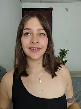 Snapshot of Mari_Rouse chatting on 5, 5, 2026 Mari Rouse online show from 5, 5, 2026