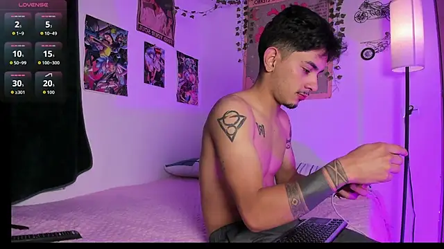 Snapshot of JaxJinx chatting on 27, 4, 2026 JaxJinx online show from 27, 4, 2026