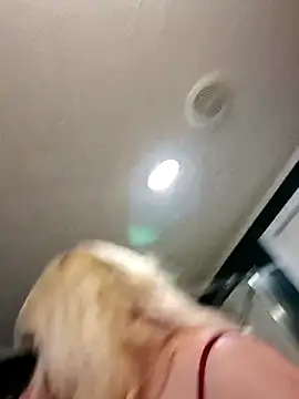 itsthatgirl online show from 11, 4, 2026