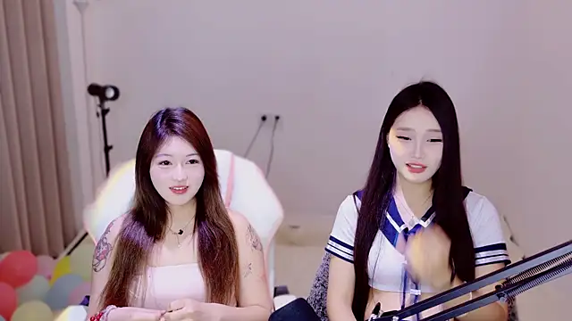 Snapshot of Xiongchumo1120 chatting on 14, 4, 2026 Xiongchumo1120 online show from 14, 4, 2026