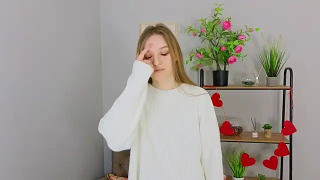 Lilia Redy online show from 15, 4, 2026