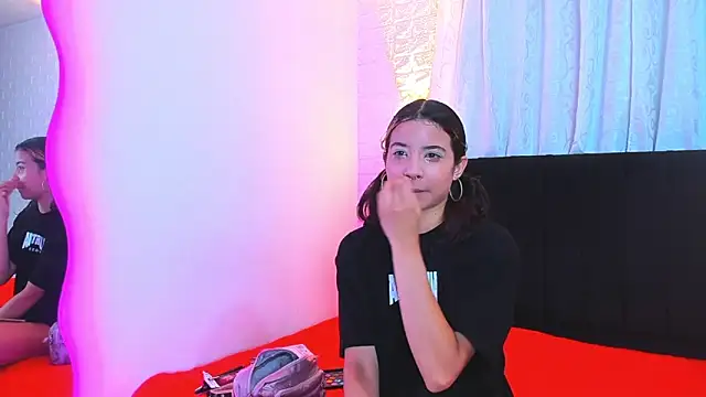 tefi smit online show from 18, 4, 2026