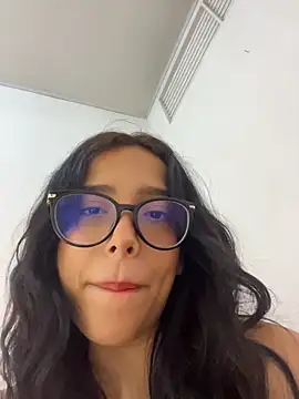 Snapshot of milakitti chatting on 3, 6, 2026 milakitti online show from 3, 6, 2026