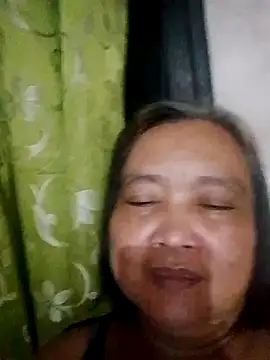 Snapshot of jeanyummytits chatting on 22, 5, 2026 jeanyummytits online show from 22, 5, 2026