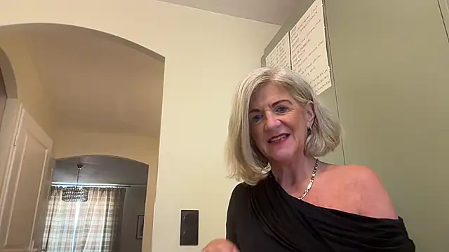 Snapshot of NaughtyMonicaUK chatting on 12, 5, 2026 NaughtyMonicaUK online show from 12, 5, 2026