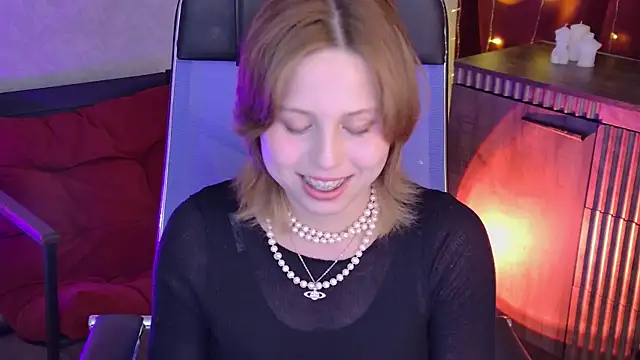 VivienneHebert online show from 26, 6, 2026