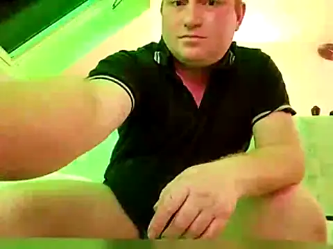 Snapshot of floco90 chatting on 13, 4, 2026 floco90 online show from 13, 4, 2026