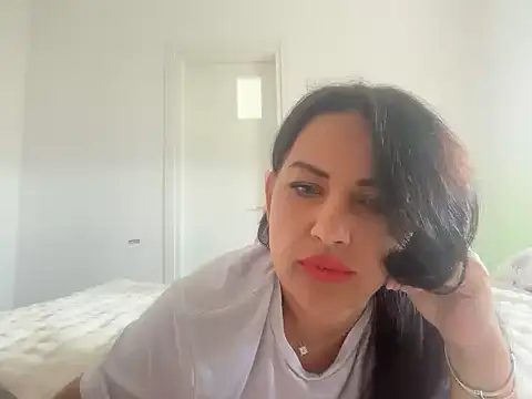 Snapshot of SeleneVane chatting on 4, 7, 2026 SeleneVane online show from 4, 7, 2026