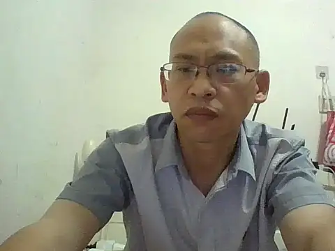 Snapshot of benly118 chatting on 19, 4, 2026 benly118 online show from 19, 4, 2026